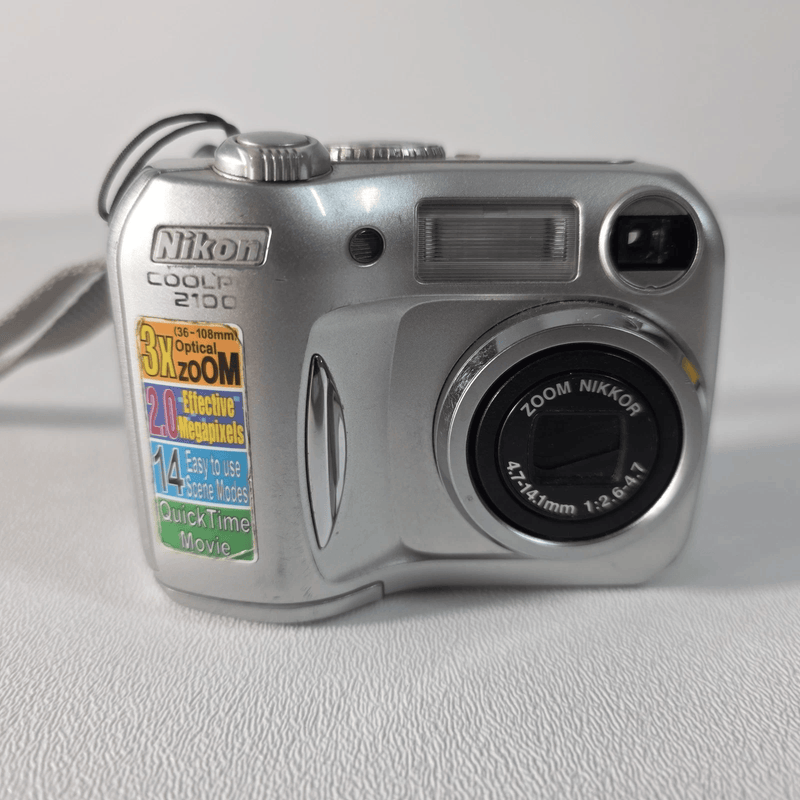 Nikon Coolpix 2100